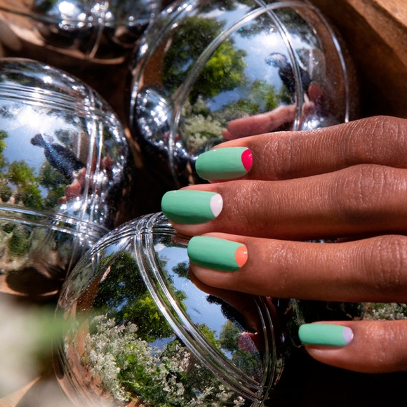 GREEN FLASH™ LED GEL POLISH in AMANDE - Picture 4 of 6